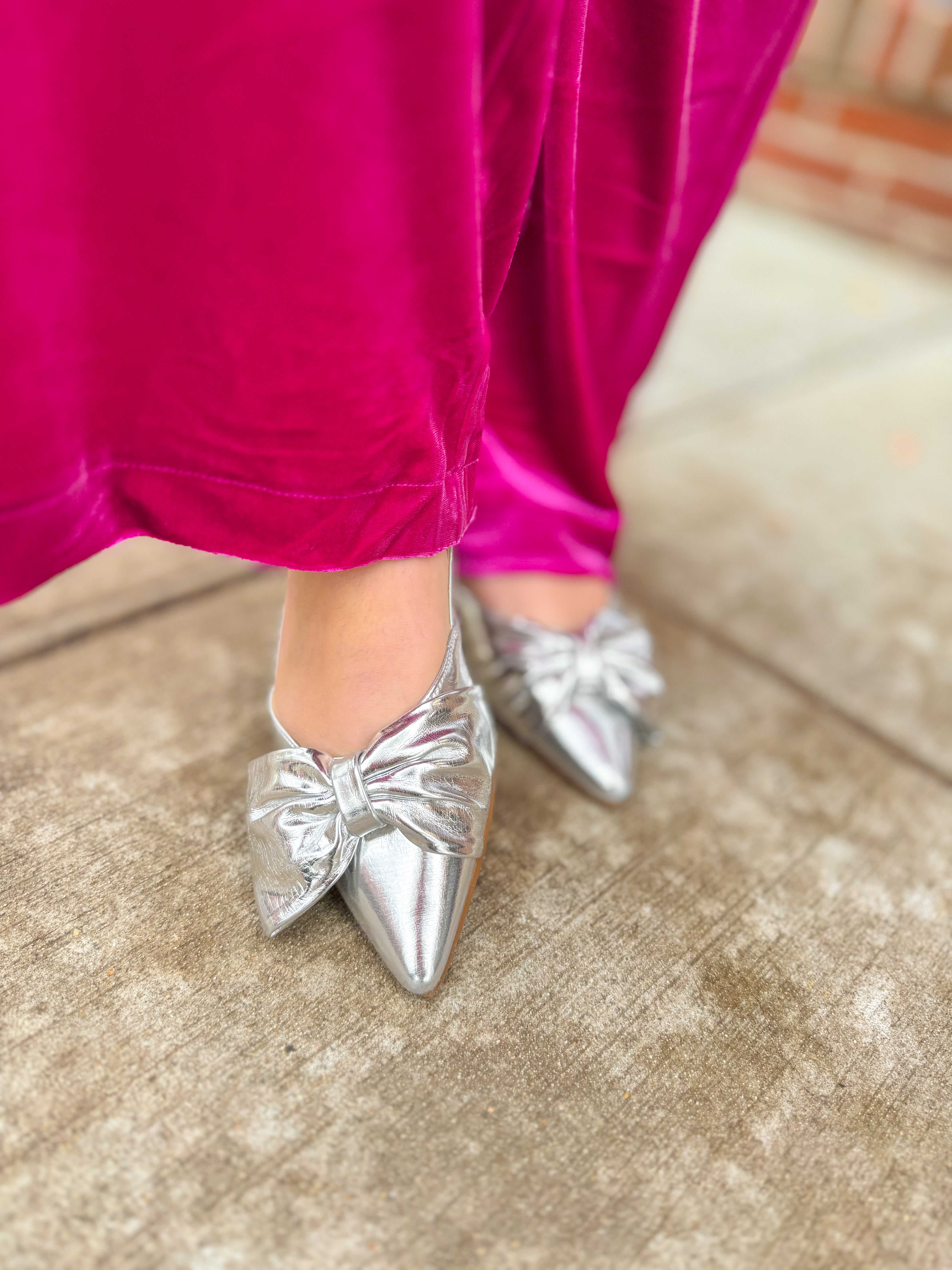 Silver Bow Flats-Shoes - Flats-Chinese Laundry-Peachy Keen Boutique, Women's Fashion Boutique, Located in Cape Girardeau and Dexter, MO