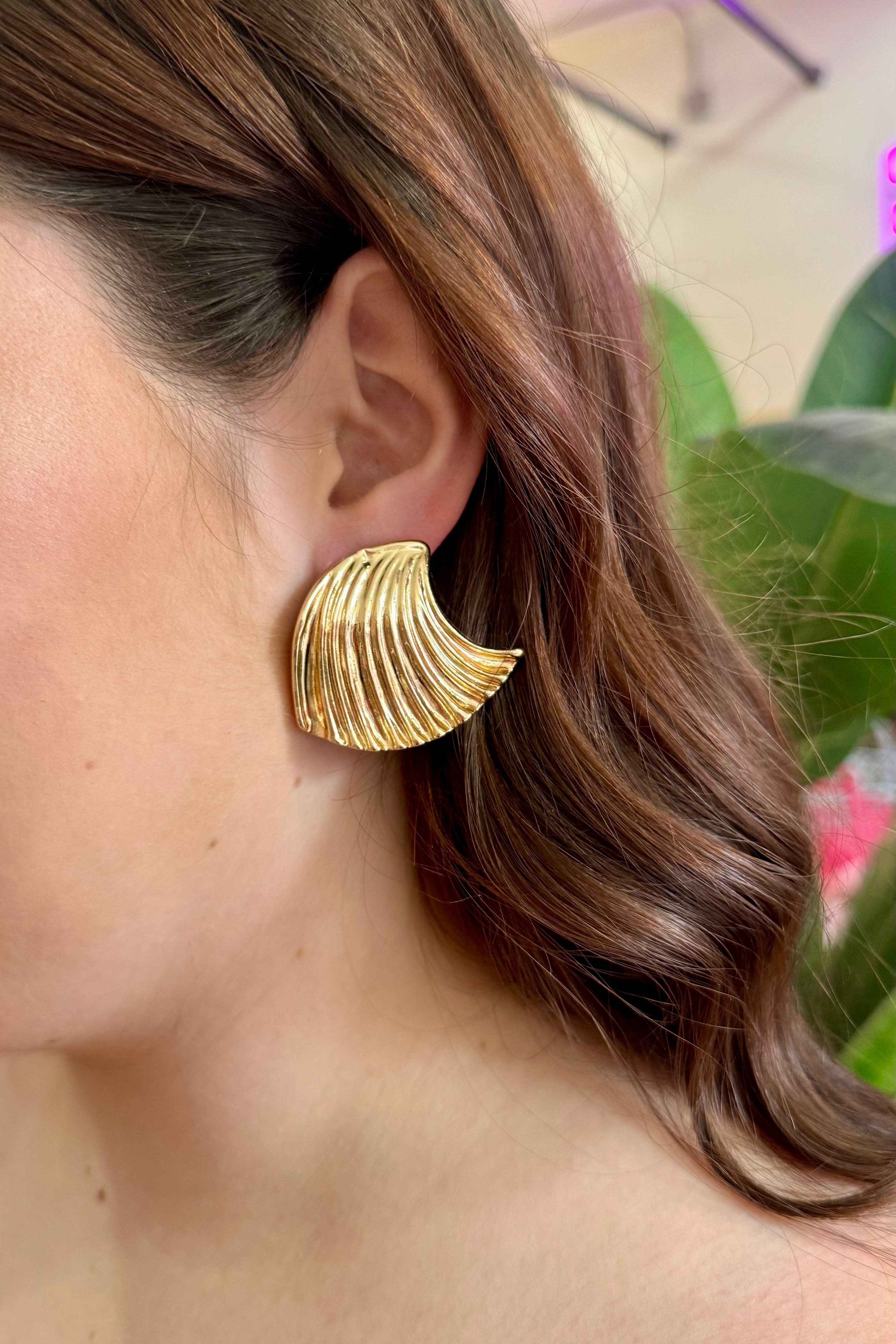 Angel Gold Ribbed Earrings-Jewelry - Earrings-Kenze Panne-Peachy Keen Boutique, Women's Fashion Boutique, Located in Cape Girardeau and Dexter, MO