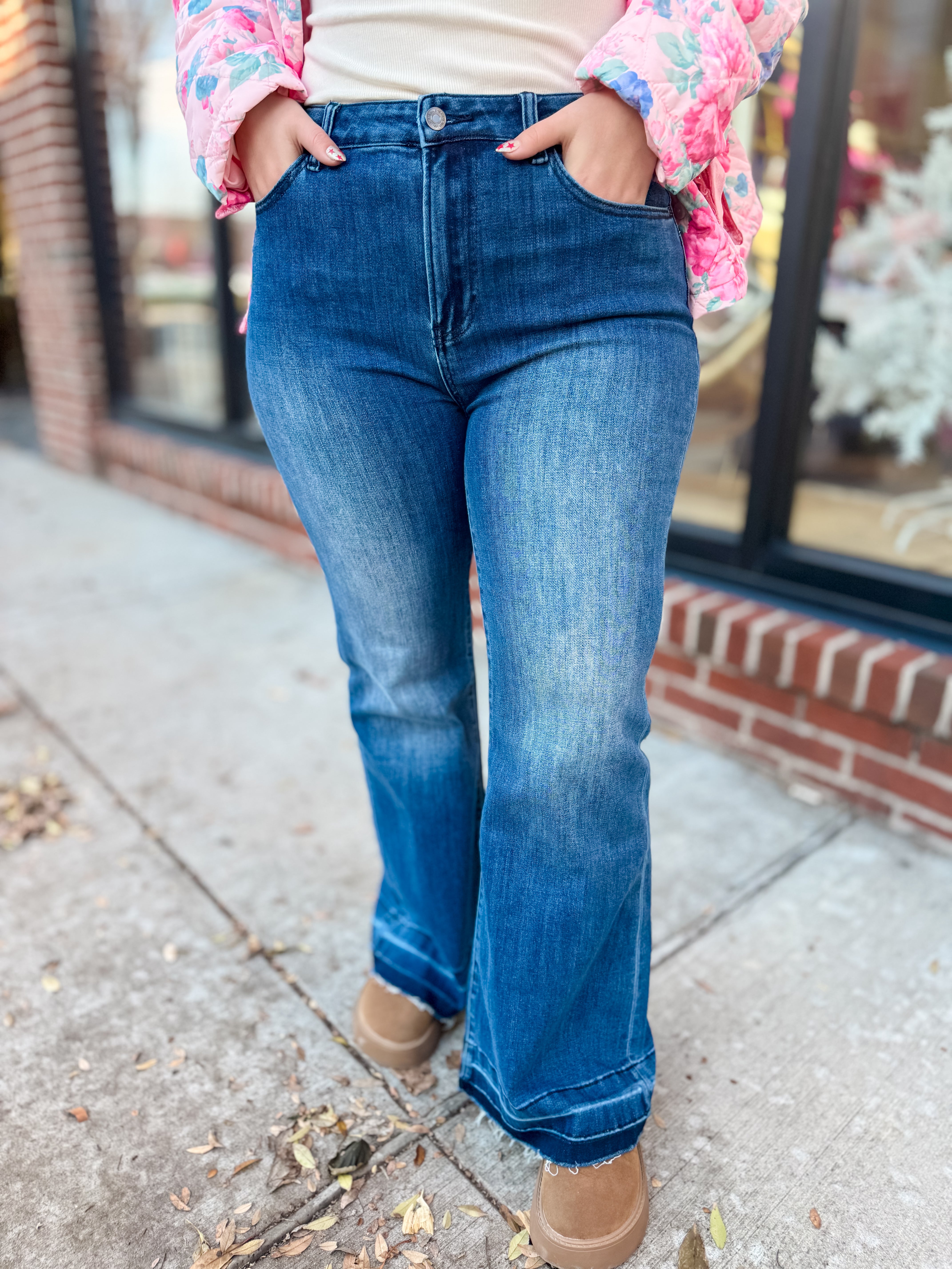 Dark Denim Flare Leg Strech Jeans