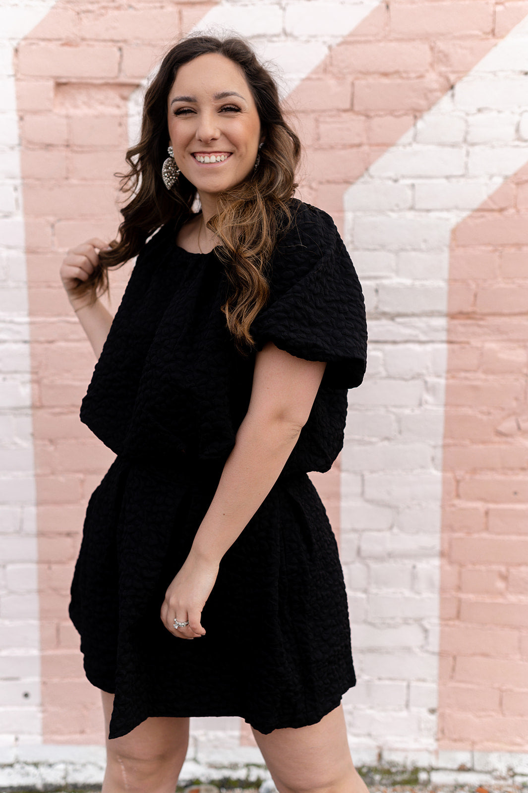 Black Texture Bubble Sleeve Crop Blouse [I'M A SET!]-Short Sleeve Top-Mittoshop-Peachy Keen Boutique, Women's Fashion Boutique, Located in Cape Girardeau and Dexter, MO